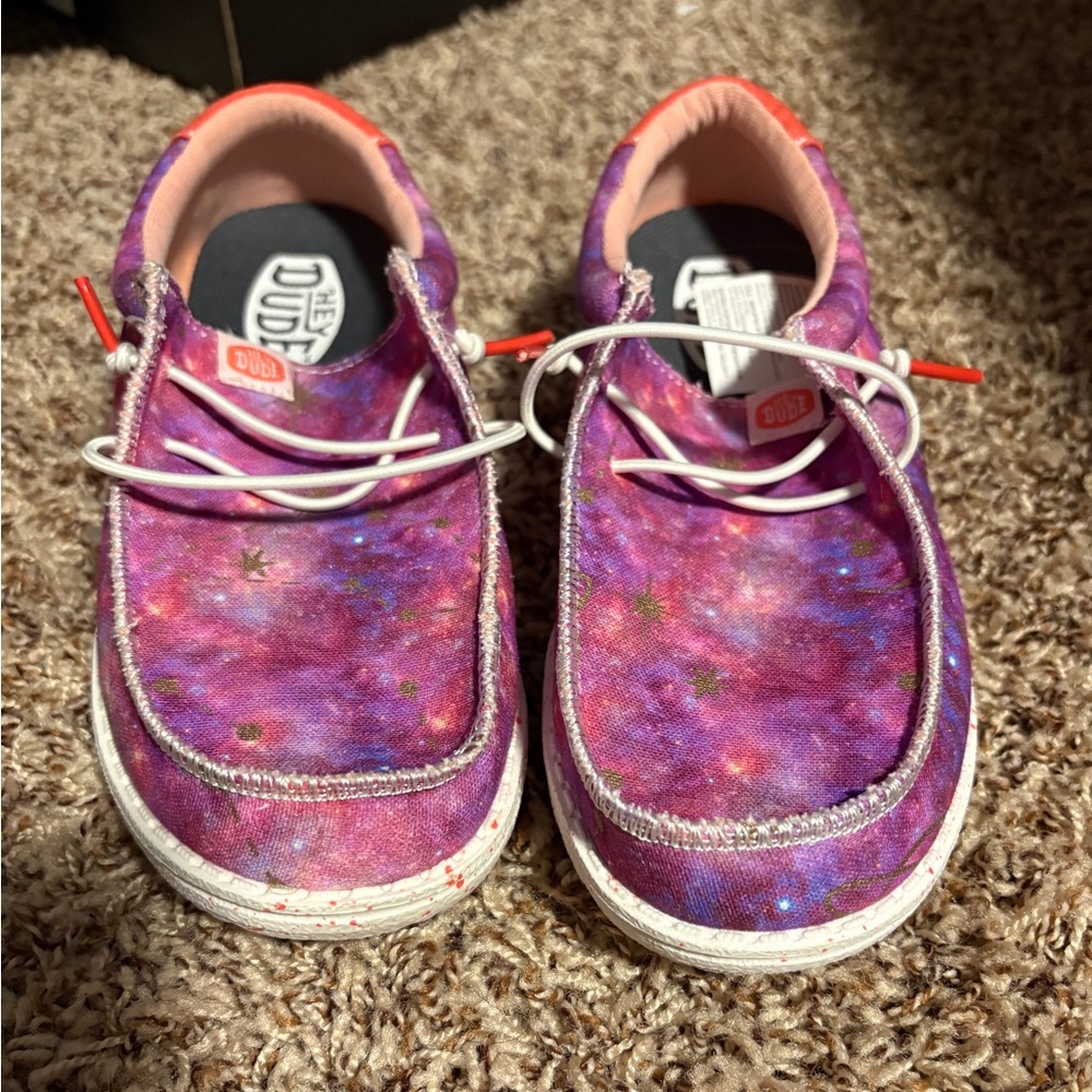 Hey Dude Youth Galaxy Shoes - Pink and Purple Blend size 2 price FIRM 25$